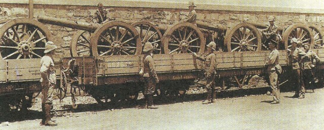 Английская артиллерия перед отправкой на фронт. 1900 г.