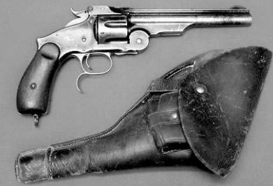 Револьвер «Смит и Вессон III образца» с кобурой