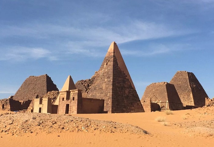 Пирамиды в Мероэ