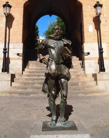 Памятник М. Сервантесу в Толедо. 