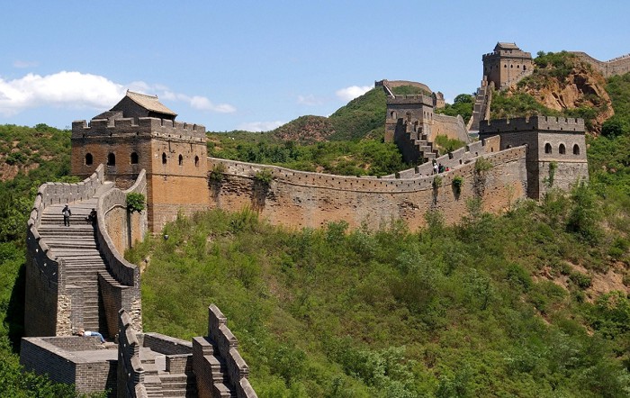 Протяжённость Великой Китайской стены составляет около 4 тыс. км.