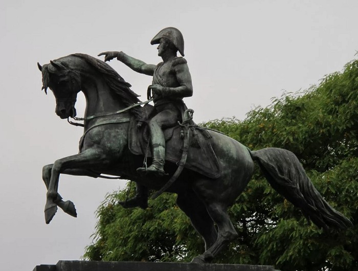 Памятник Хосе де Сан-Мартину. Буэнос-Айрес. Аргентина