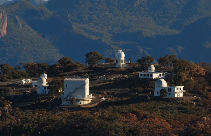 Вид на астрономическую обсерваторию Сайдинг-Спринг в Австралии