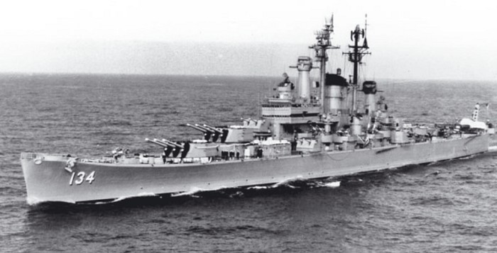 Крейсер — американский USS Des Moines (CA-134)