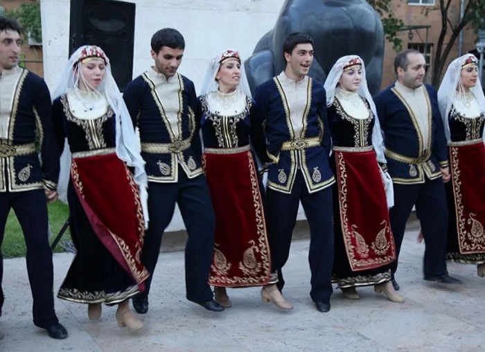 Народный костюм Армении