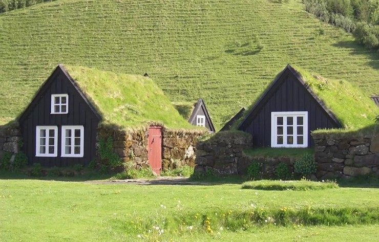 традиционные исландские дома покрывали дерном
