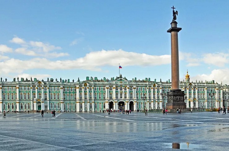 Зимний дворец на Дворцовой площади