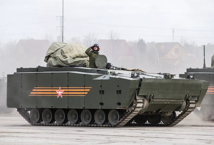 Гусеничная платформа «Курганец-25». Россия. 2015 г.