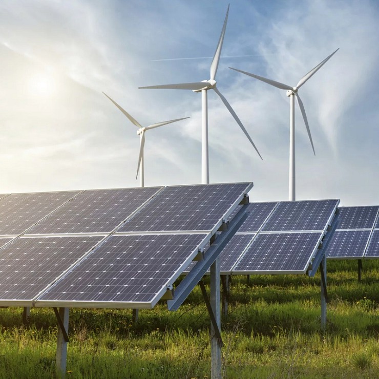 Энергия ветра и солнечного света — основные возобновляемые источники энергии