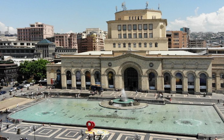 Площадь Республики в центре Еревана
