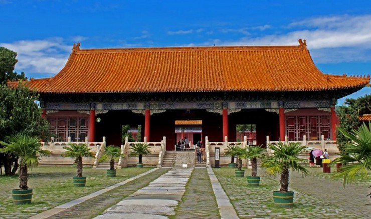 Комплекс гробниц императоров династий Мин и Цин внесен в Список объектов Всемирного наследия