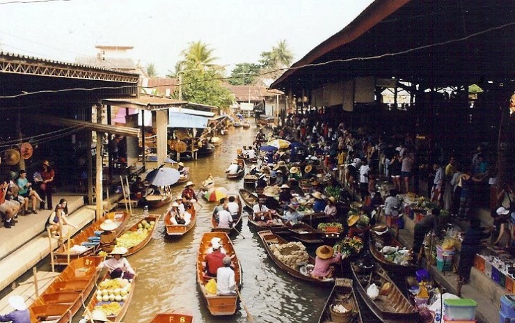 Плавучий рынок Дамноен Садуак