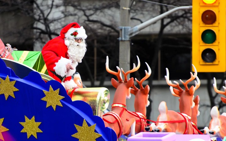 Парад в честь Санта-Клауса