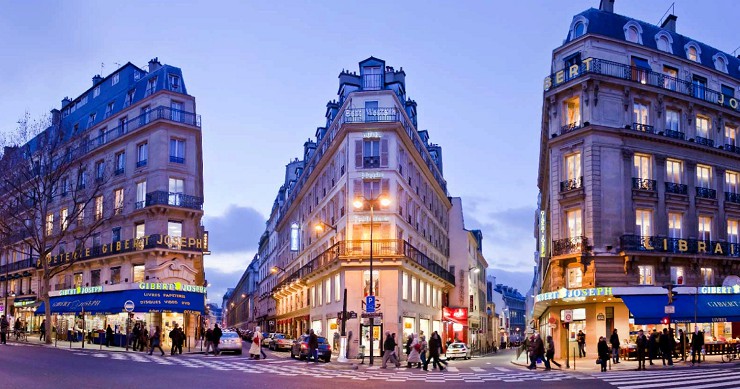 Бульвар Сен-Жермен в Париже. Франция