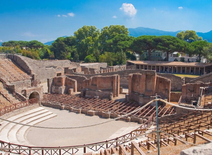 Одеон, малый театр Помпей, вмещал до 1000 человек
