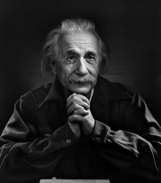  Альберт Эйнштейн