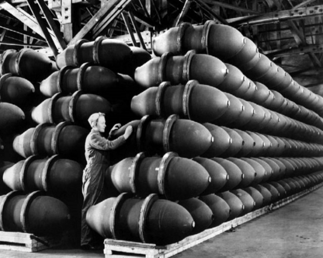 Проверка бомб во время Второй мировой войны, 1943 год