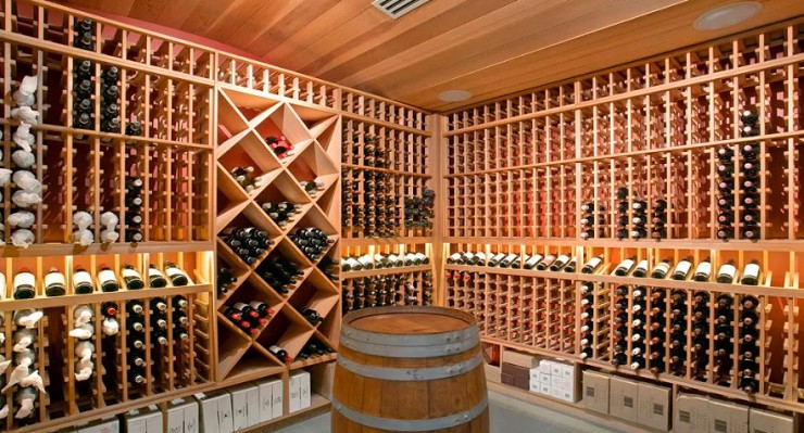 Вино хранится в специальных винных погребах