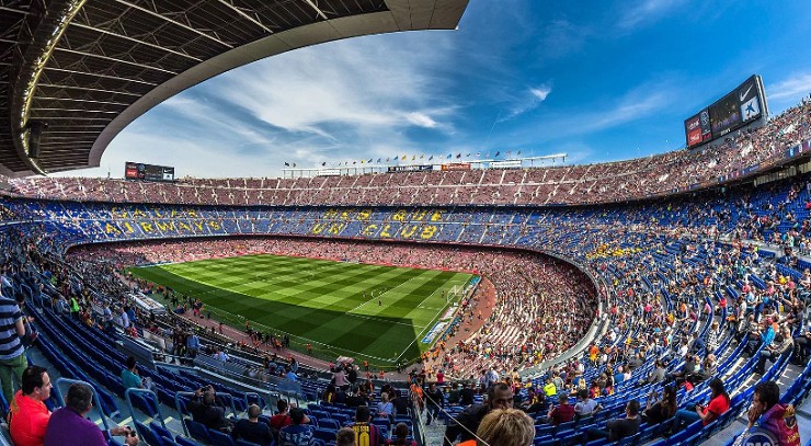 Знаменитый стадион «Камп Ноу» в Барселоне