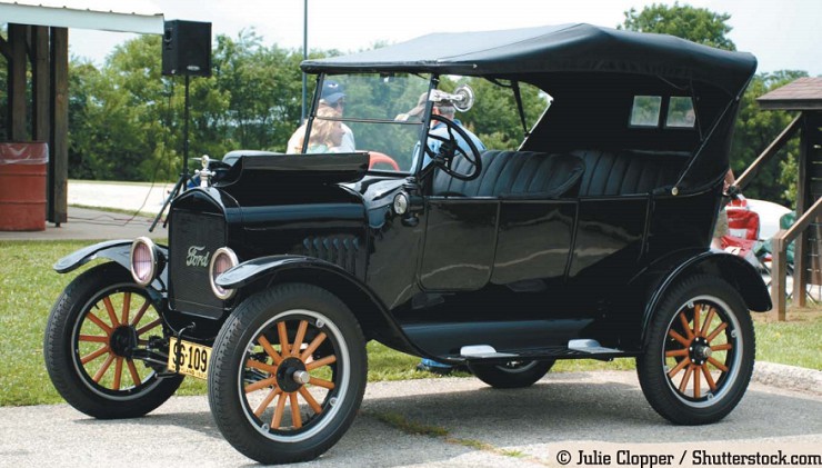 Присутствие Ford Model T на любой автомобильной выставке делает ее популярной. Хейгерстаун, США, 29 июня 2014 г.
