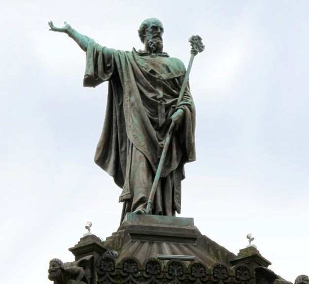 Памятник Урбану II в г. Клермон-Ферран. Франция