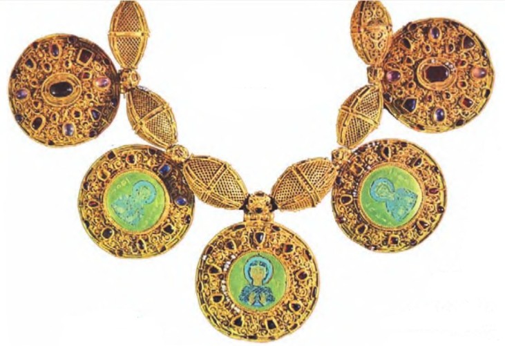 Бармы (ожерелье с медальонами). Москва. 1100 г. 