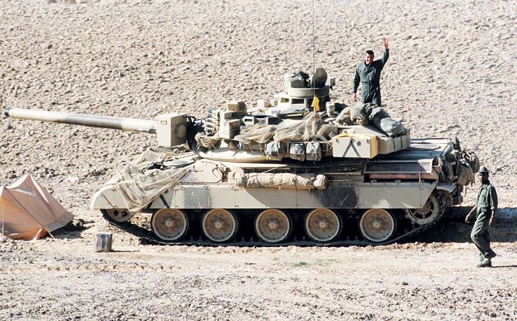 Танки АМХ-30 во время операции «Буря в пустыне»