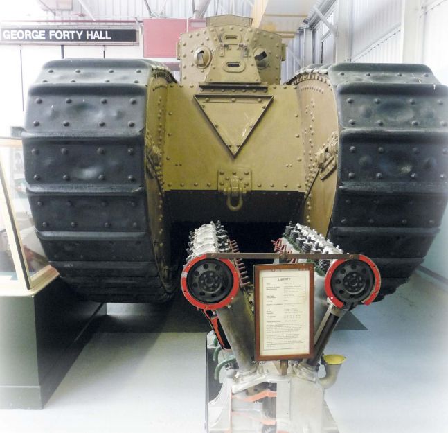 Мk VIII в танковом музее в Бовингтоне. Англия