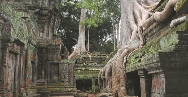 Руины средневекового города кхмеров Ангкора