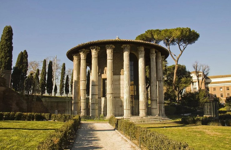 Храм Геркулеса на Бычьем форуме Рима