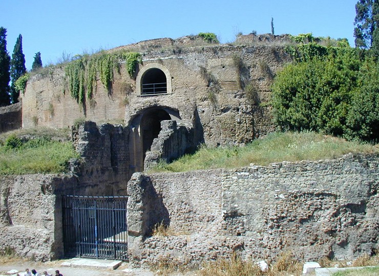 Мавзолей Августа в Риме