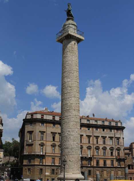 Колонна на форуме Траяна в Риме