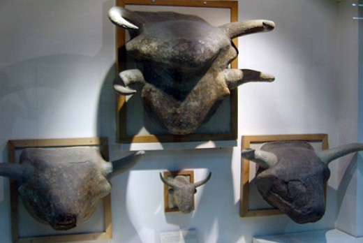 Голова быка из Чатал-Хююка в музее в Анкаре