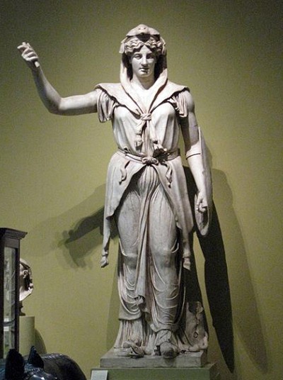 Статуя Геры