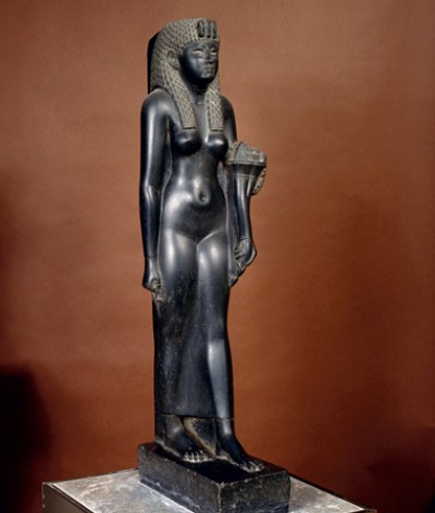 Египетская статуя Клеопатры из базальта