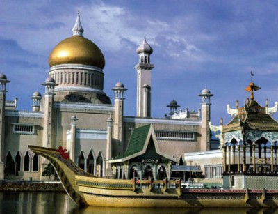Мечеть Султана Омара Али Сайфуддина в Брунее