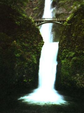 Водопад Мальтномах в ущелье реки Колумбия вблизи Портленда, штат Орегон