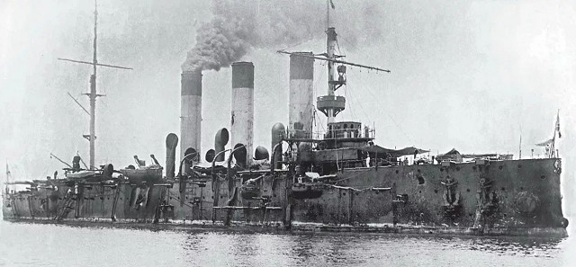 Спуск на воду крейсера «Аврора» 11 мая 1900 г. Фото из журнала «Нива»