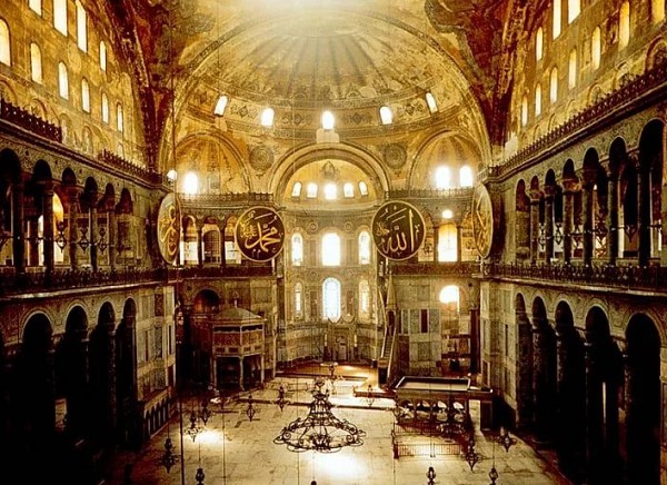 Собор Святой Софии. Константинополь. VI в. Интерьер