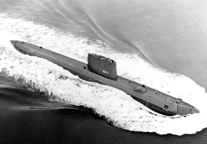 Атомная подводная лодка «Наутилус»