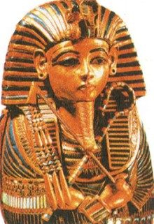 Погребальная маска фараона Тутанхамона