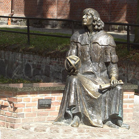 Памятник Копернику в Ольштыне
