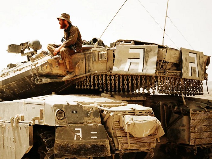 Стальные шары на танке Merkava Mk. 4 (Израиль)