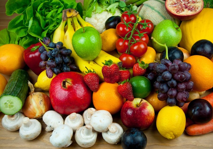 Фрукты и овощи богатые необходимыми витаминами