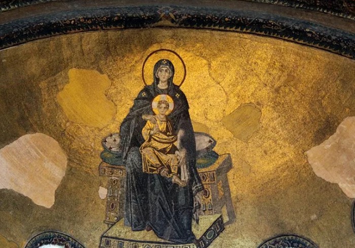 Богоматерь с младенцем Иисусом. IX в. Мозаика в храме Святой Софии, Стамбул