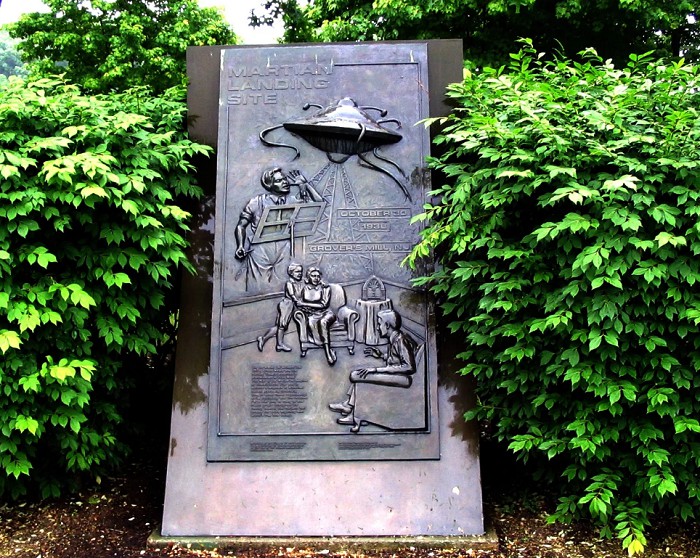 Памятник мнимому приземлению марсиан. 1988 г.