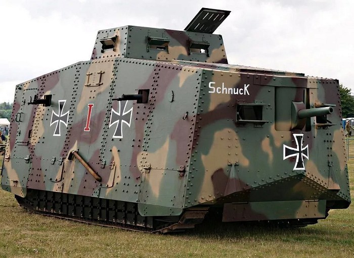 Немецкий тяжелый танк A7V
