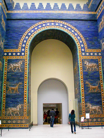 Восстановленные ворота Иштар в берлинском музее Пергамон