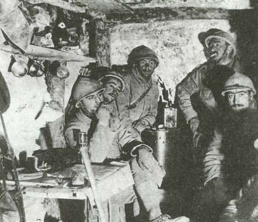 Французские солдаты в блиндаже под Верденом
