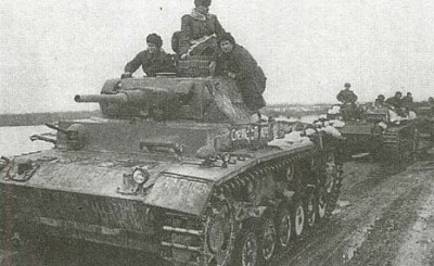 Советские танковые колонны вступают в Маньчжурию